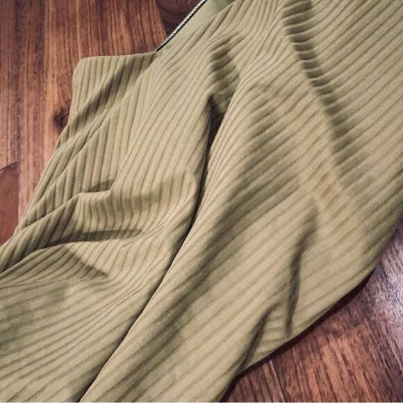 Vitamin A Yara wrap swimsuit size large NWOT - Picture 9 of 11